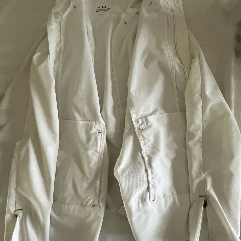Adult Small Under Armour Rain/spring Jacket - Picture 6 of 6